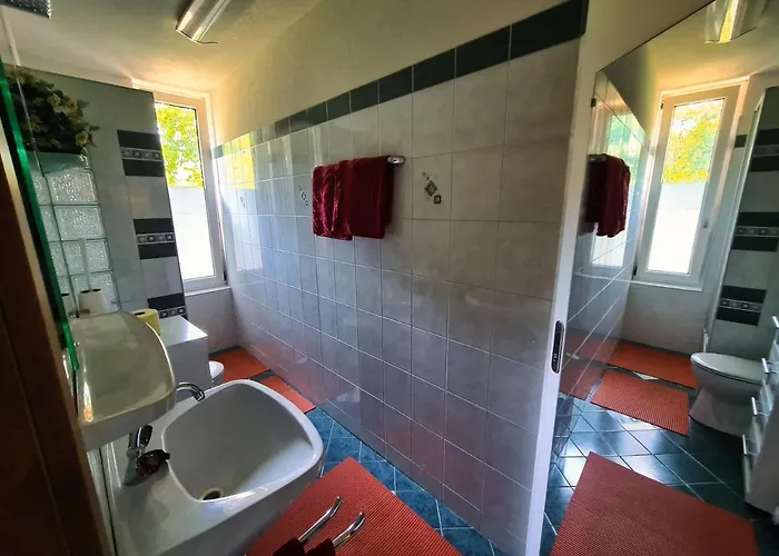 Apartment Gaestehaus Auf Der Hoehe *